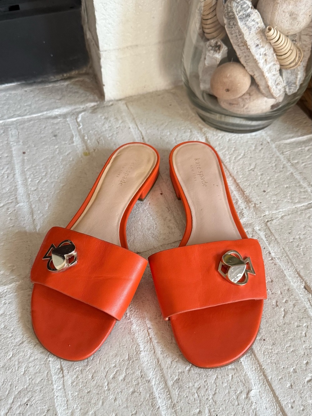 Kate Spade Leather Slide Sandals Orange Spade Logo Low Heel Women Size 7.5M